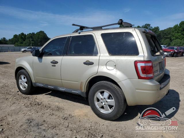1FMCU0DGXBKC08852 2011 FORD ESCAPE photo no. 2