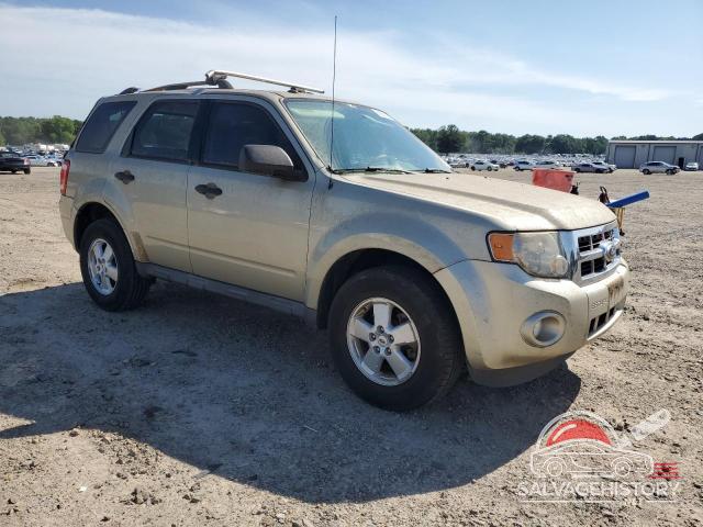 1FMCU0DGXBKC08852 2011 FORD ESCAPE photo no. 4