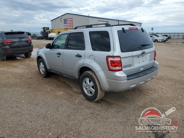 1FMCU9D73BKC38635 2011 FORD ESCAPE photo no. 2