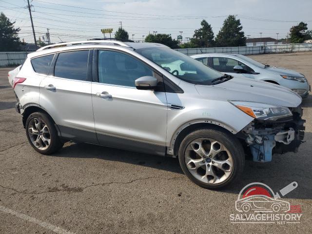 1FMCU0J95DUB15282 2013 FORD ESCAPE photo no. 4