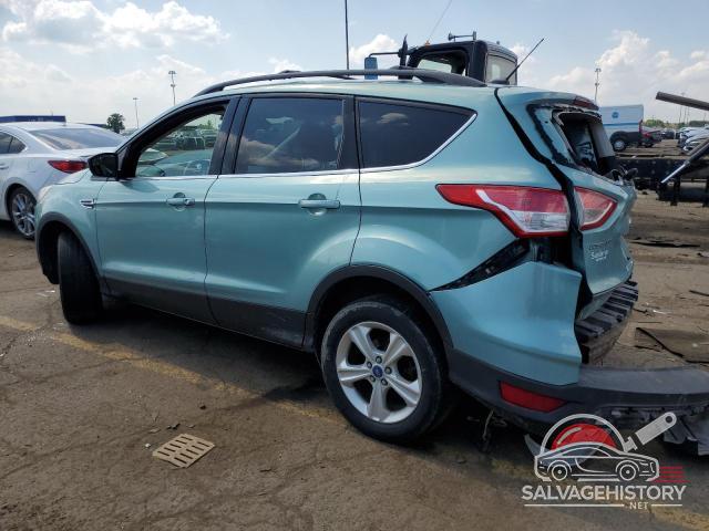 1FMCU9GX0DUA89555 2013 FORD ESCAPE photo no. 2