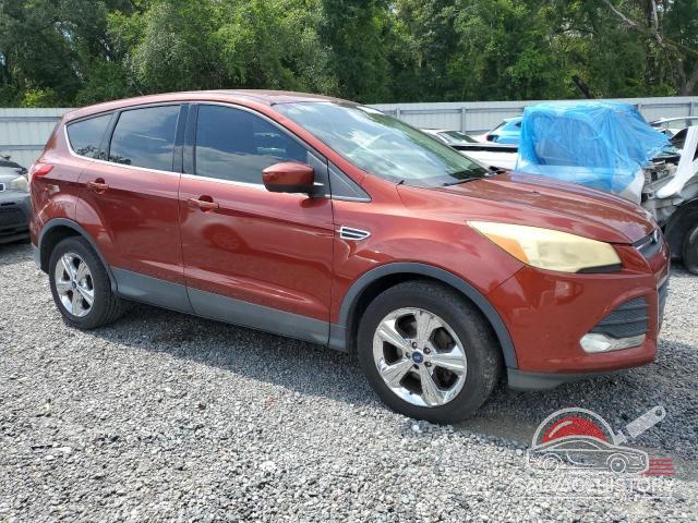 1FMCU0GX7EUA58073 2014 FORD ESCAPE photo no. 4
