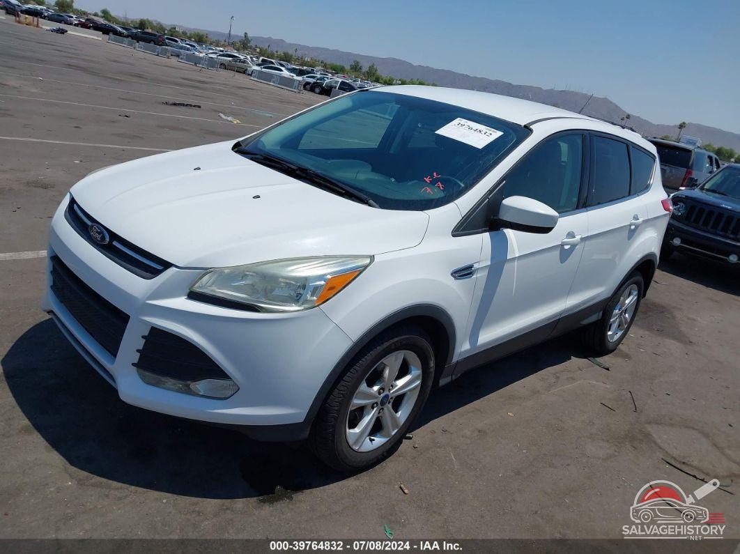 1FMCU0GX2FUC02050 2015 FORD ESCAPE photo no. 2