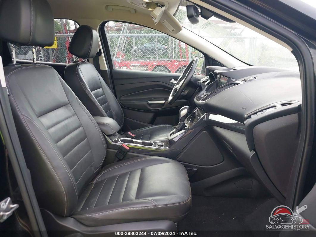 1FMCU9J99GUA51210 2016 FORD ESCAPE photo no. 5