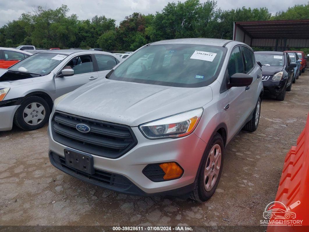 1FMCU0F75HUC10325 2017 FORD ESCAPE photo no. 2