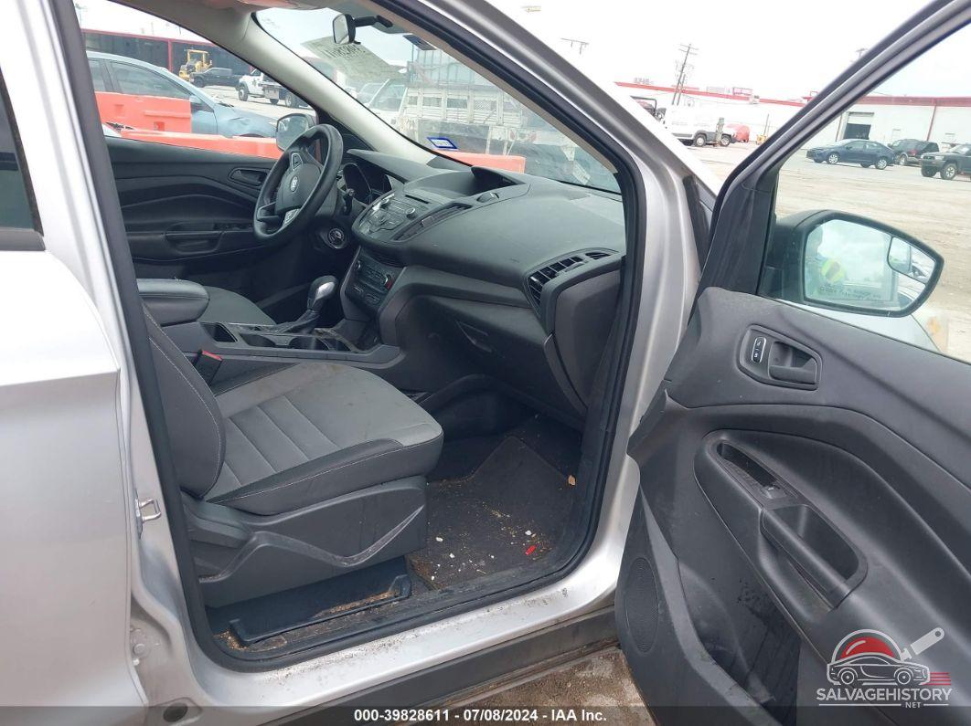 1FMCU0F75HUC10325 2017 FORD ESCAPE photo no. 5