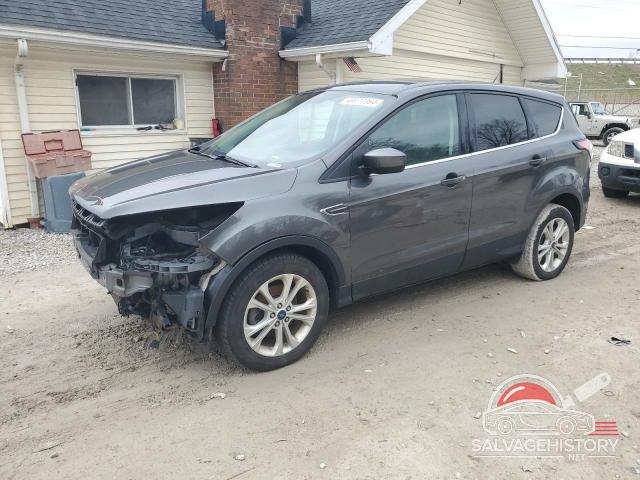 1FMCU0GD9HUC93701 2017 FORD ESCAPE photo no. 3