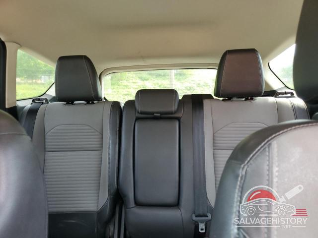 1FMCU9GD3HUB08062 2017 FORD ESCAPE photo no. 10
