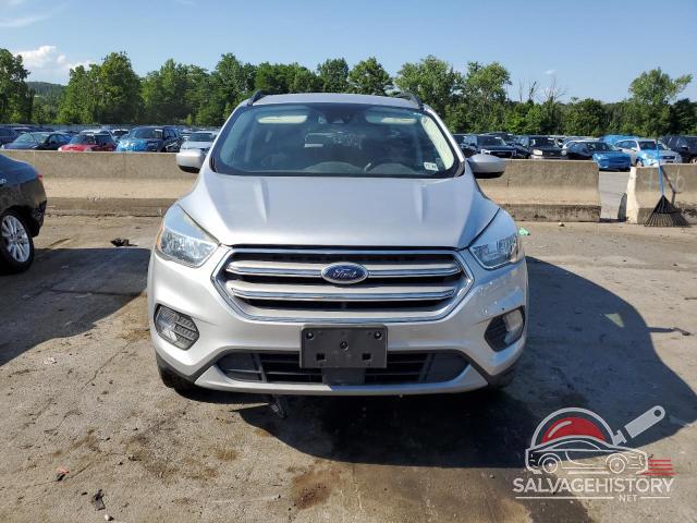 1FMCU0GD1JUA75175 2018 FORD ESCAPE photo no. 5