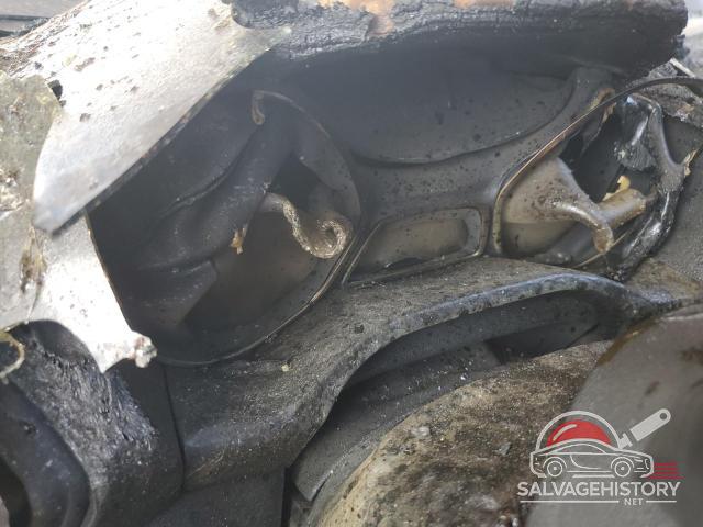 1FMCU0GD3JUA75792 2018 FORD ESCAPE photo no. 9