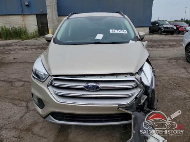 1FMCU9GD6JUC69110 2018 FORD ESCAPE photo no. 5