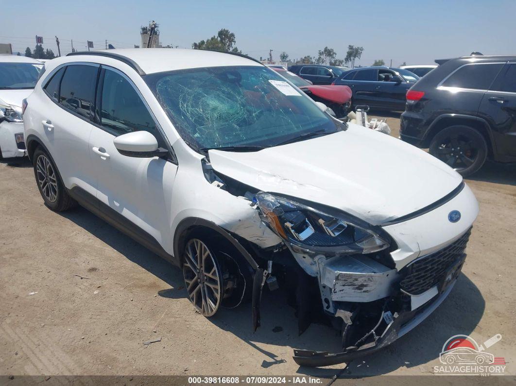 1FMCU0H60LUA35270 2020 FORD ESCAPE photo no. 3