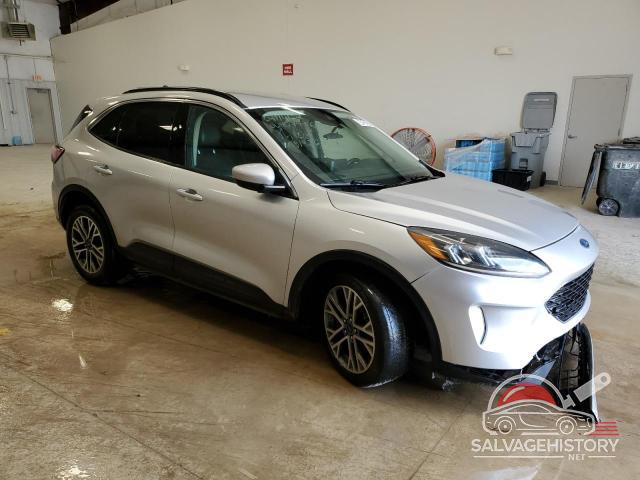 1FMCU9H69LUA81426 2020 FORD ESCAPE photo no. 4