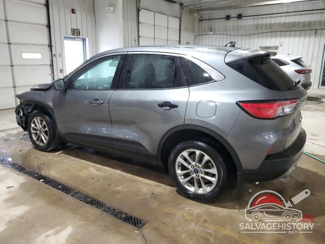 1FMCU9G68NUB54158 2022 FORD ESCAPE photo no. 2