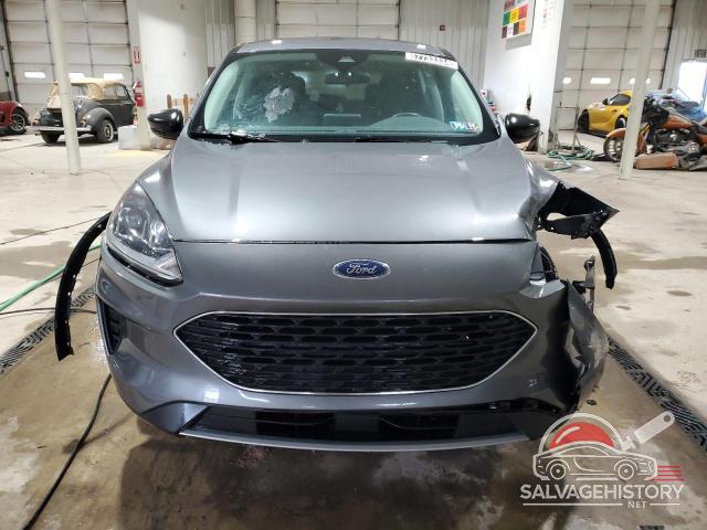 1FMCU9G68NUB54158 2022 FORD ESCAPE photo no. 5