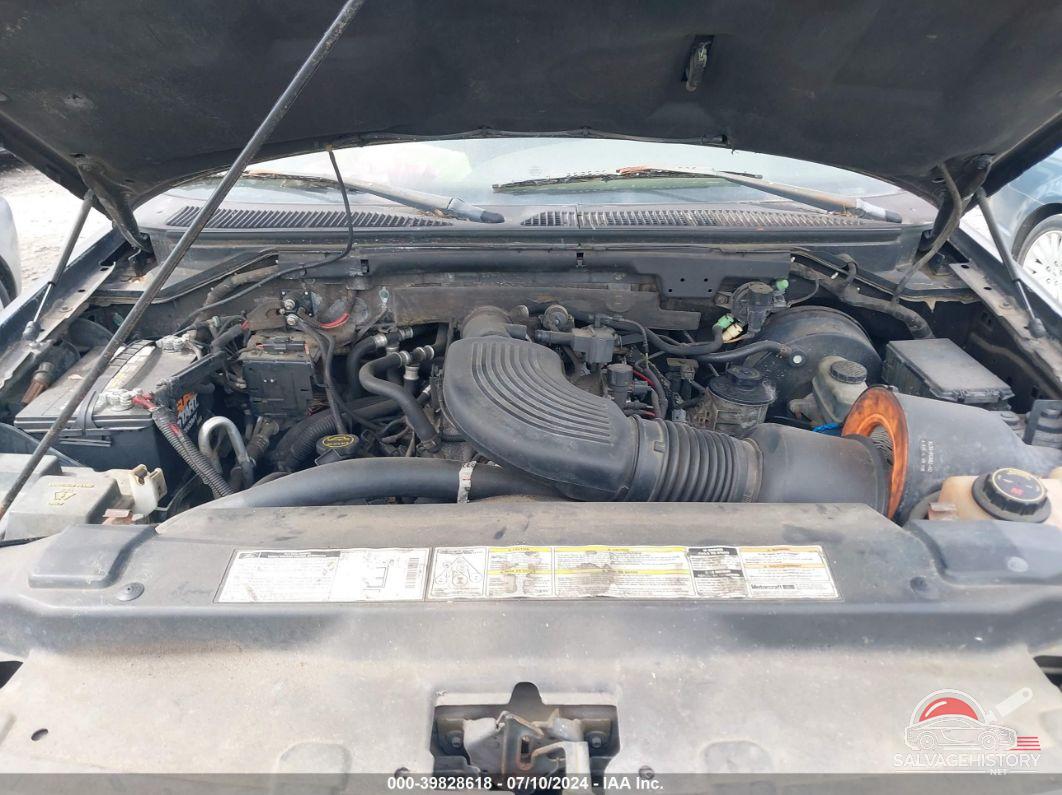 1FMRU15W12LA14338 2002 FORD EXPEDITION photo no. 10