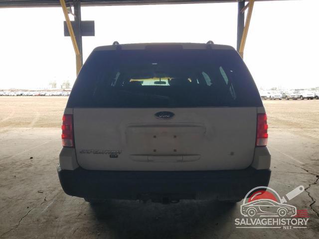 1FMPU16545LA89665 2005 FORD EXPEDITION photo no. 6