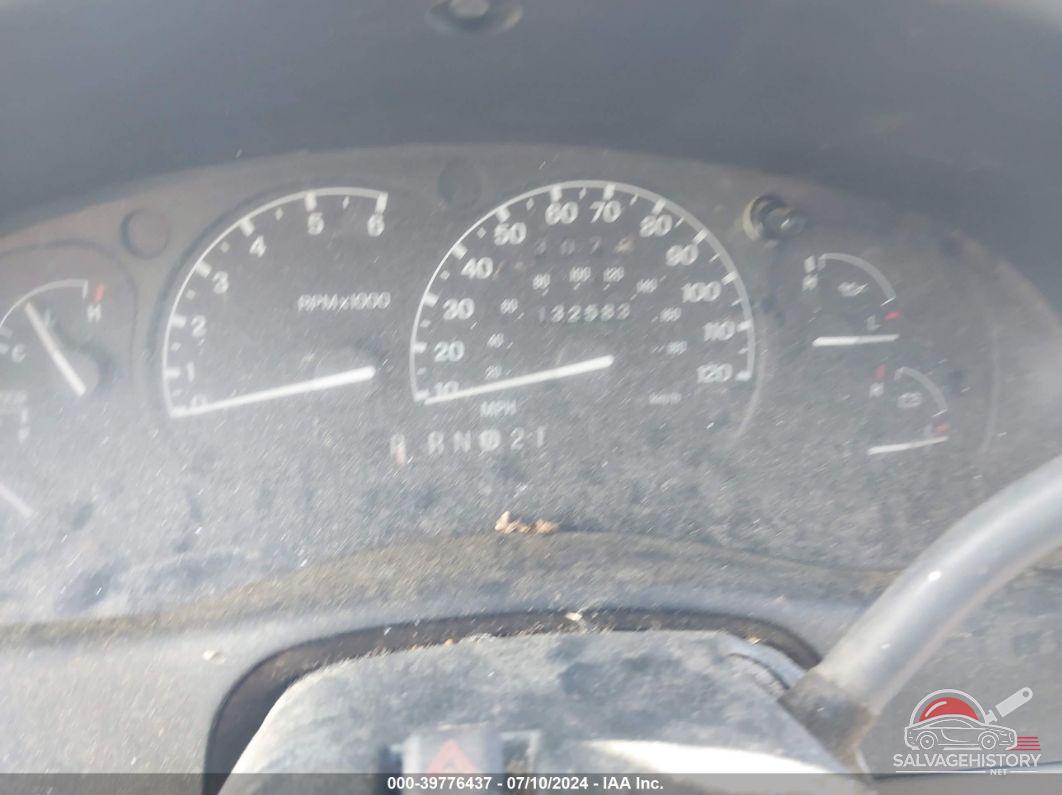 1FMZU62X8YUB32724 2000 FORD EXPLORER photo no. 7