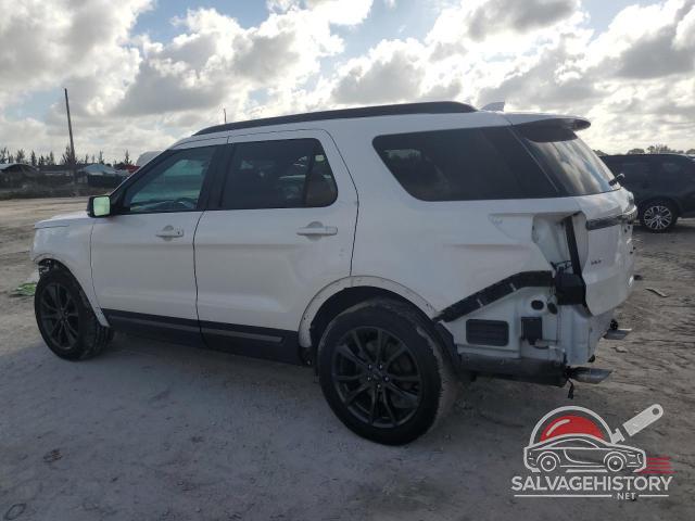 1FM5K7D88HGD15894 2017 FORD EXPLORER photo no. 2