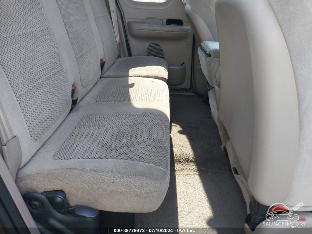 1FTRX17L81NB90725 2001 FORD F-150 photo no. 8