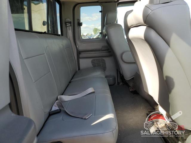 1FTSX31P74ED61767 2004 FORD F350 photo no. 10