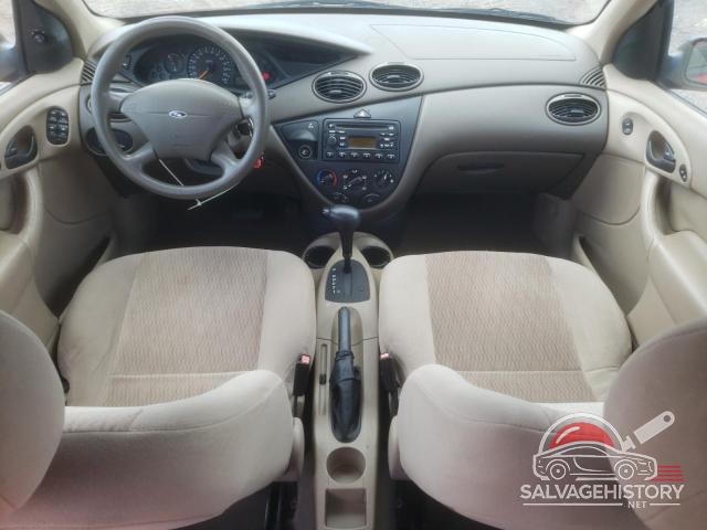 1FAFP3434YW256913 2000 FORD FOCUS photo no. 8