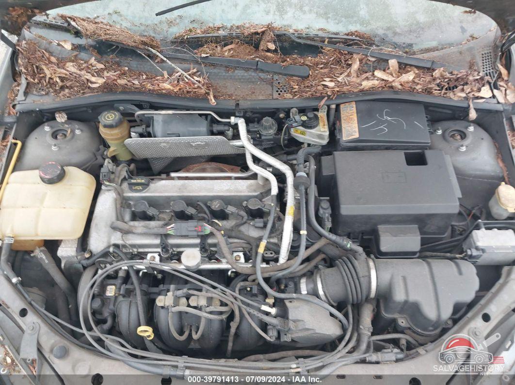 1FAFP38Z54W130147 2004 FORD FOCUS photo no. 10