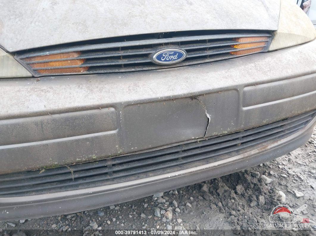 1FAFP38Z54W130147 2004 FORD FOCUS photo no. 6