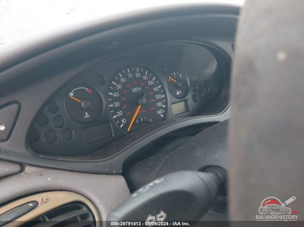 1FAFP38Z54W130147 2004 FORD FOCUS photo no. 7