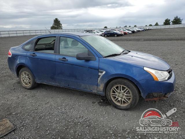 1FAHP35NX8W121900 2008 FORD FOCUS photo no. 4
