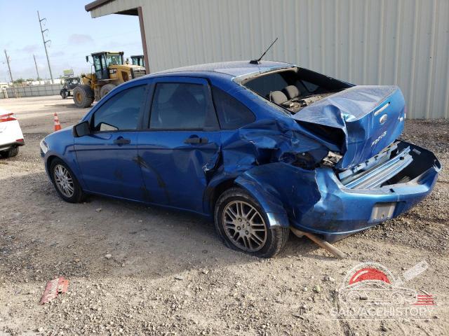 1FAHP3FN4AW246704 2010 FORD FOCUS photo no. 2
