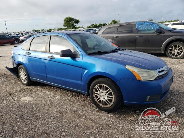 1FAHP3FN4AW246704 2010 FORD FOCUS photo no. 4