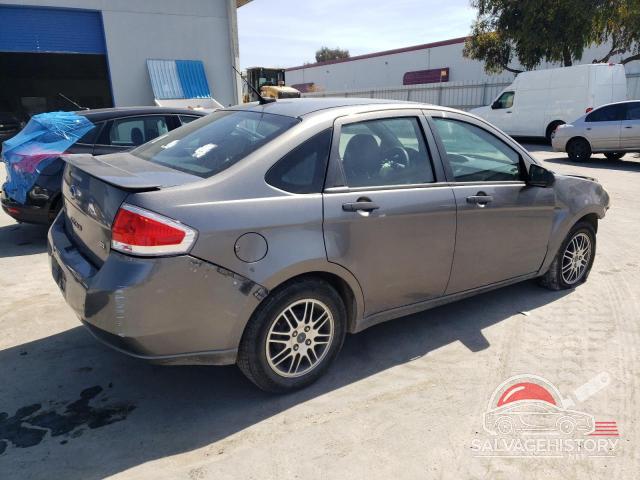 1FAHP3FN9AW227985 2010 FORD FOCUS photo no. 3