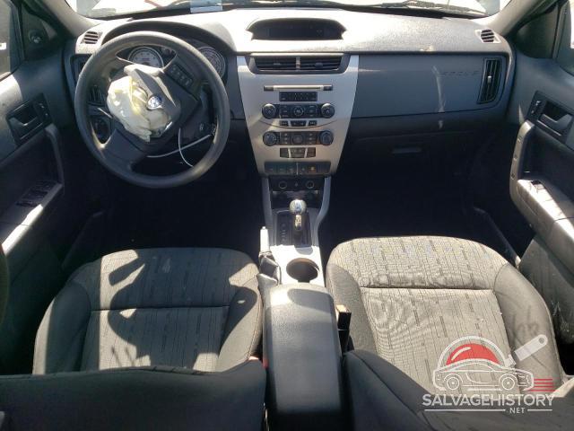 1FAHP3FN9AW227985 2010 FORD FOCUS photo no. 8