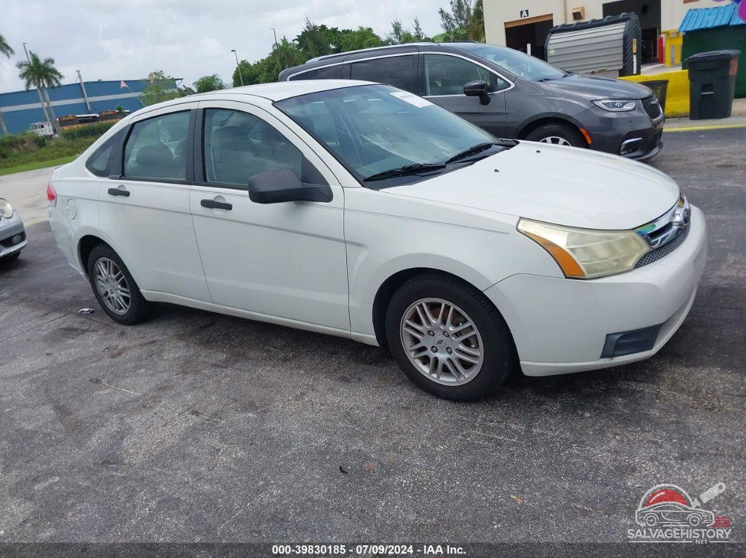 1FAHP3FN3BW119489 2011 FORD FOCUS photo no. 2