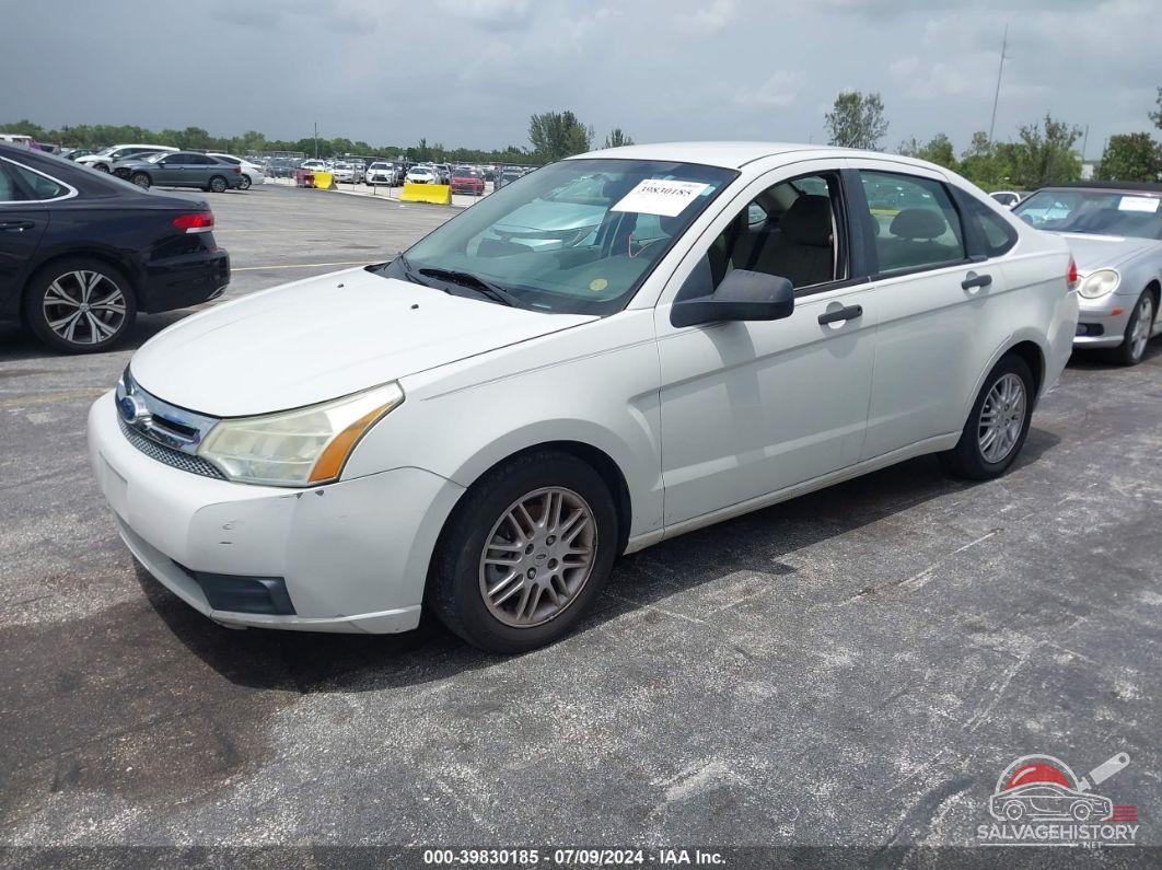 1FAHP3FN3BW119489 2011 FORD FOCUS photo no. 2