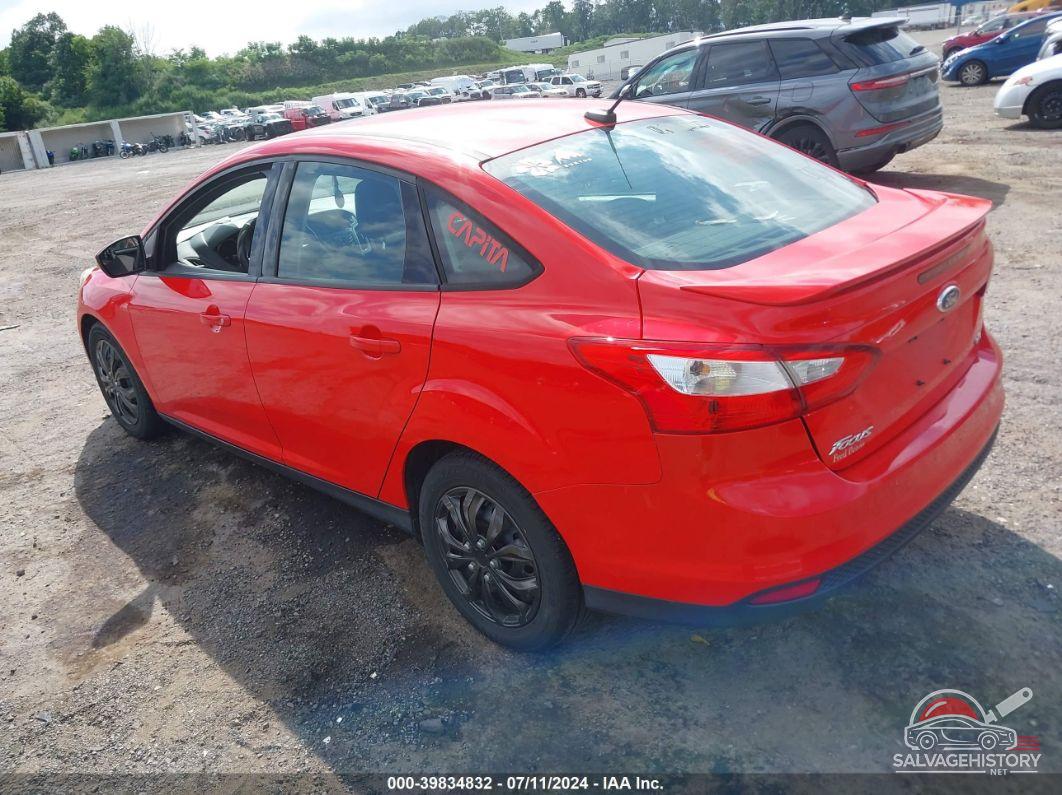 1FAHP3F22CL166246 2012 FORD FOCUS photo no. 3