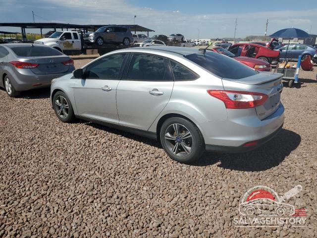 1FAHP3F26CL302216 2012 FORD FOCUS photo no. 2