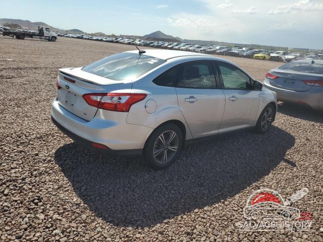 1FAHP3F26CL302216 2012 FORD FOCUS photo no. 3