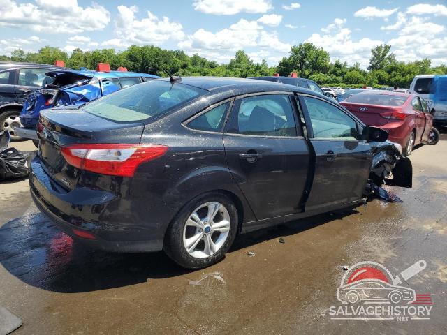 1FAHP3F28CL456829 2012 FORD FOCUS photo no. 3