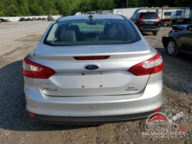 1FAHP3H22CL385561 2012 FORD FOCUS photo no. 6