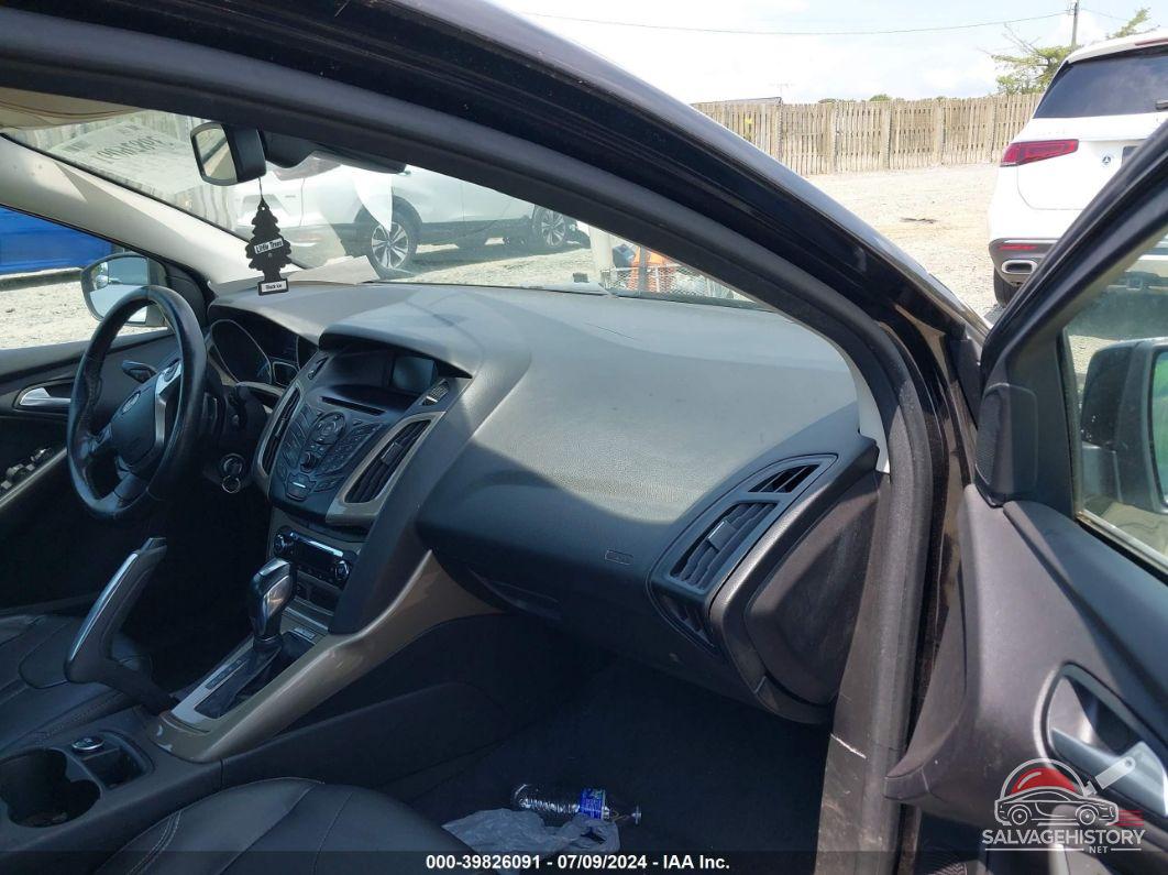1FAHP3H28CL339782 2012 FORD FOCUS photo no. 5