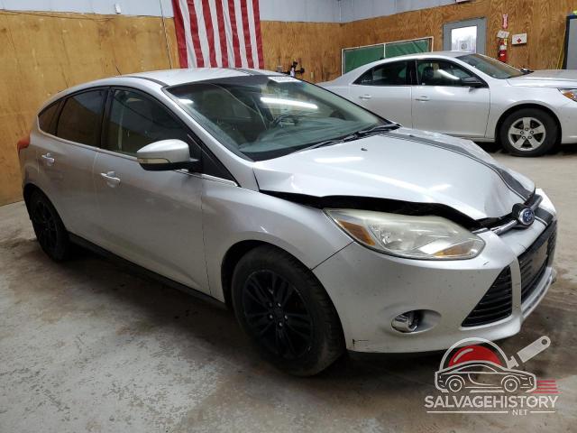 1FAHP3M21CL147349 2012 FORD FOCUS photo no. 4