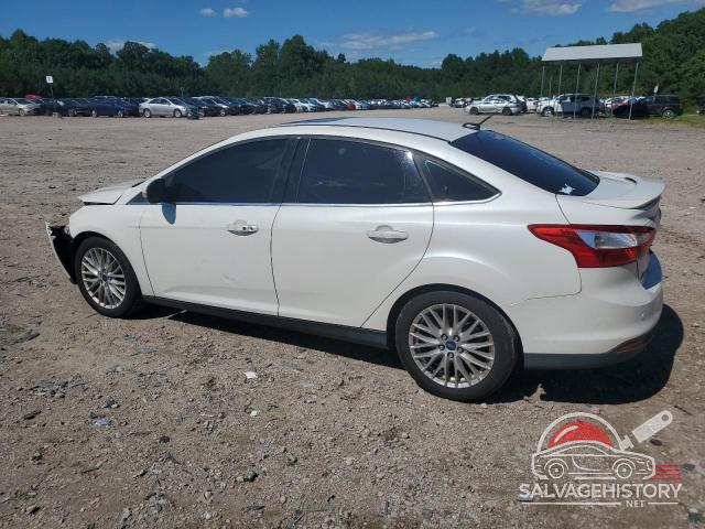 1FADP3J28DL368922 2013 FORD FOCUS photo no. 2