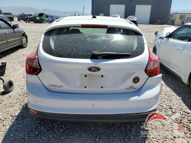 1FADP3K22EL399521 2014 FORD FOCUS photo no. 6