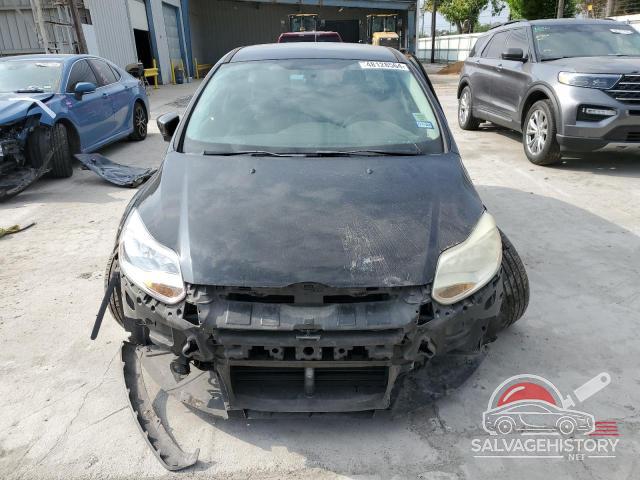 1FADP3K26EL195921 2014 FORD FOCUS photo no. 5