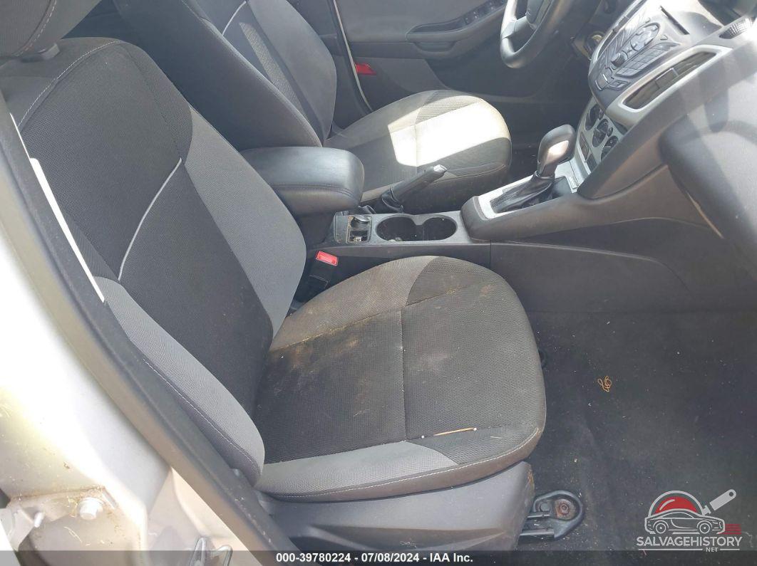 1FADP3K28EL422008 2014 FORD FOCUS photo no. 5