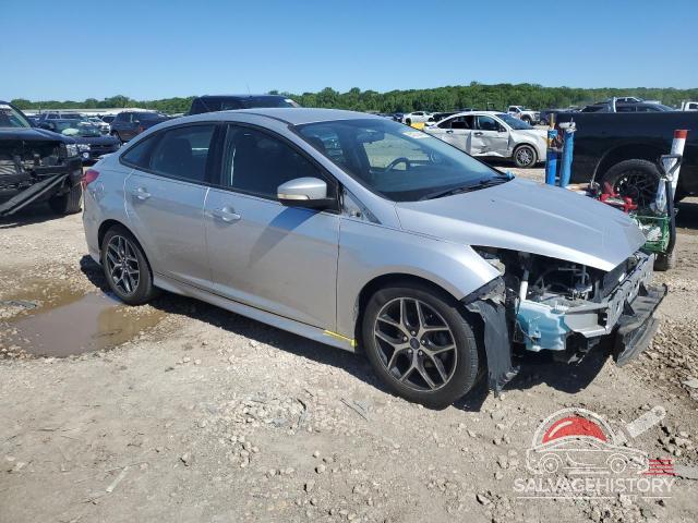 1FADP3F20FL275002 2015 FORD FOCUS photo no. 4