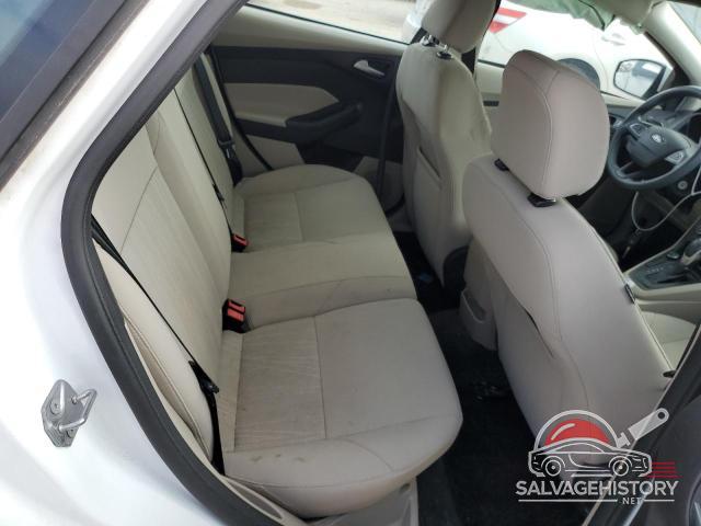 1FADP3K23FL264744 2015 FORD FOCUS photo no. 10