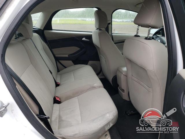 1FADP3K28FL283418 2015 FORD FOCUS photo no. 10